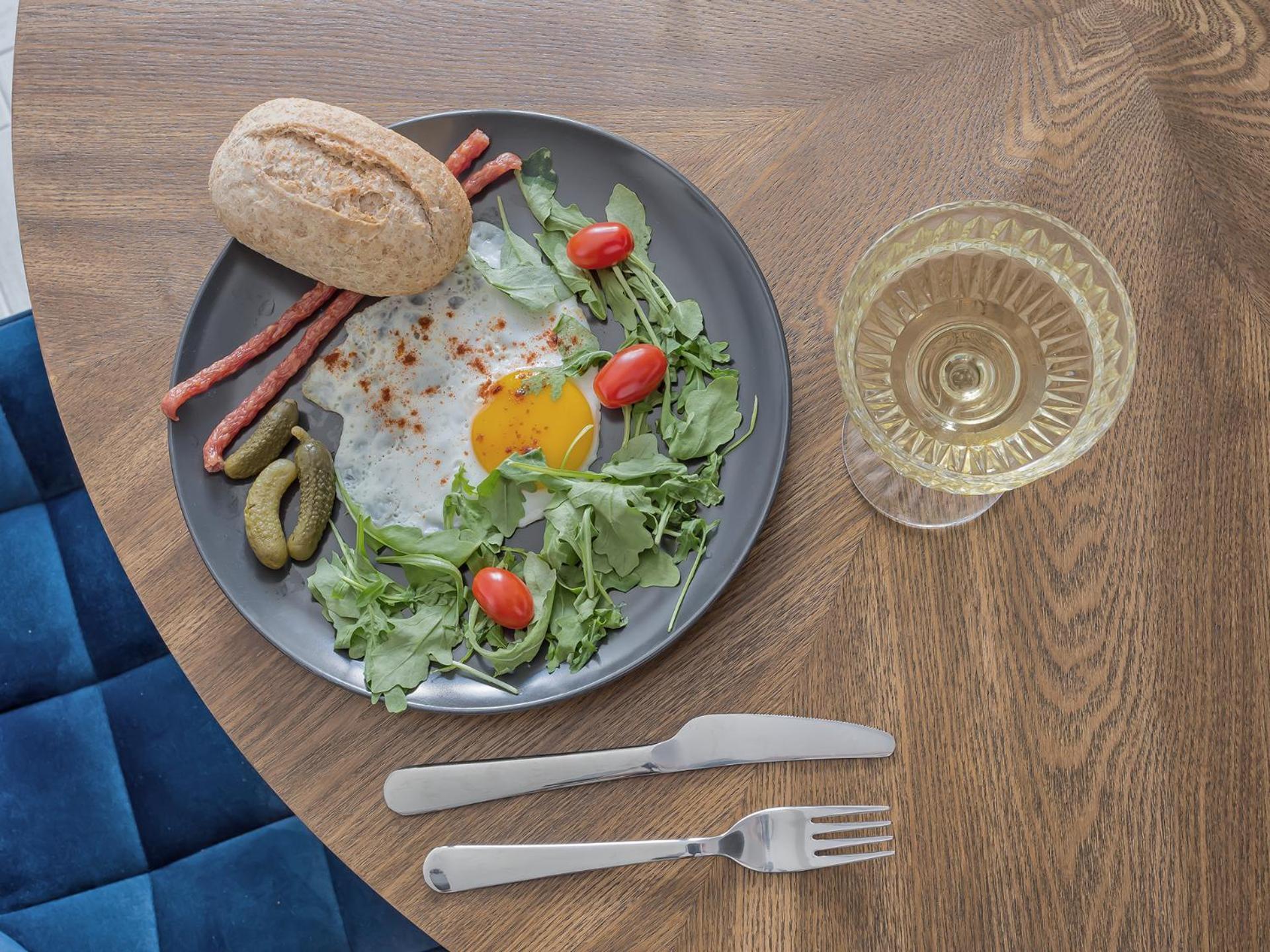 Royal Plater Leba